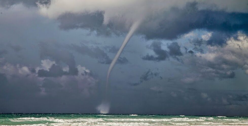 em IMG_4307 Waterspouts on Fraser Island