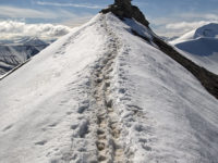 8-Hiking up to Trollsteinen summit